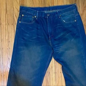 Trending Levi’s Dad Jeans